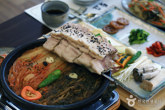 토요의 내부
