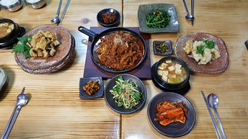 해뜨는 아침 음식