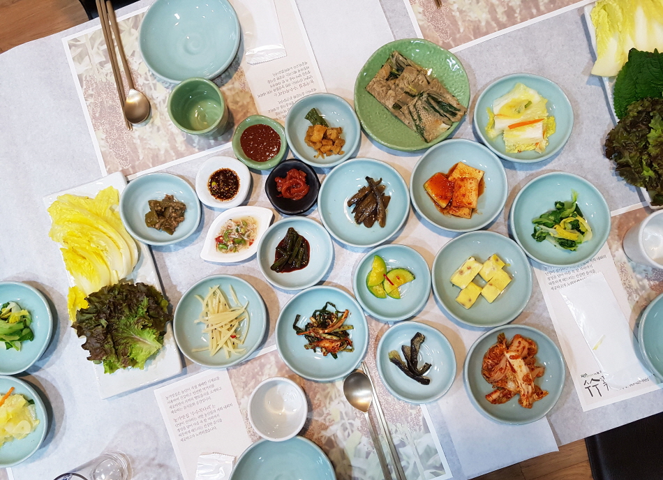 수수꼭다리의 식당 전경
