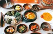 화천 느릅나무아래
