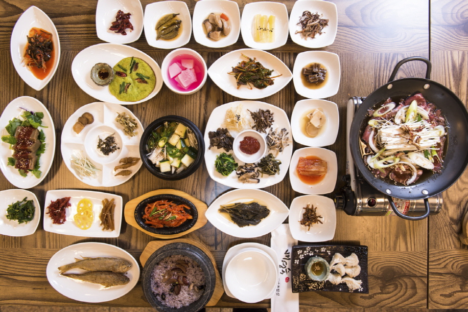 Fermented mountain herbs dish